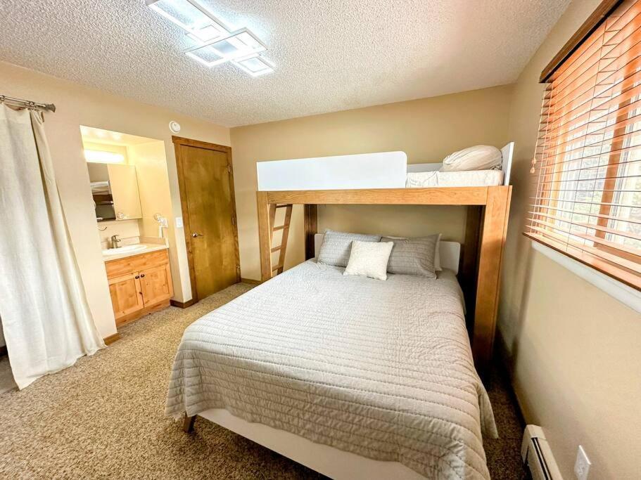 Winter Haus, Winter Park 2 Bedrooms Corner Unit W Outdoor Patio Walking Distance To The Center Of Town المظهر الخارجي الصورة
